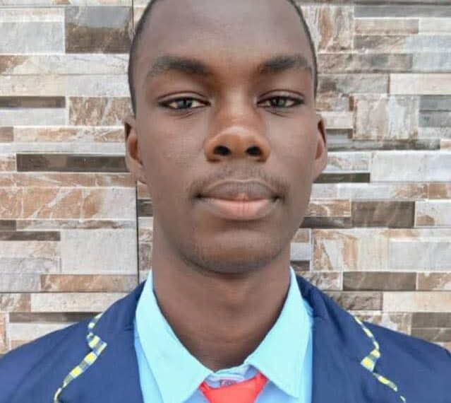 UMAHI REWARDS EBONYI HIGHEST JAMB SCORER WITH UNIVERSITY SCHOLARSHIP