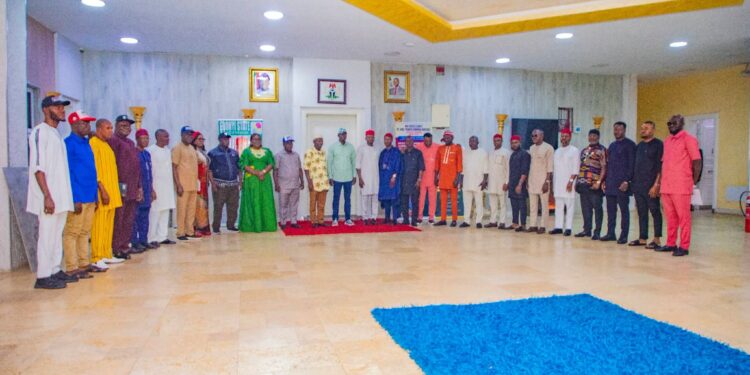 GOVERNOR NWIFURU PLAYS HOST TO IKWO ELITES, WARNS AGAINST PRAISE SINGING