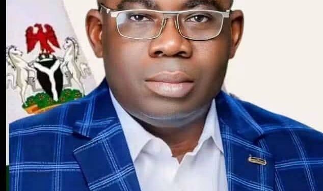 Afikpo LGA Chairman, NWACHI, Flags Off Distribution of 4,000 Bags of Fertilizer to Farmers
